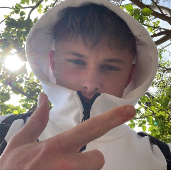 Meet your Posher, Harrison - Picture 1 of 1